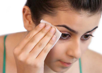 মেকআপ তুলতে প্রাকৃতিক উপাদান