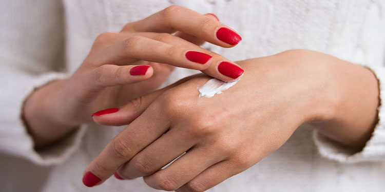 গ্লাভস ব্যবহারের কারণে হাতের স্কিন ড্রাই রুক্ষ এবং ফেটে যাচ্ছে?