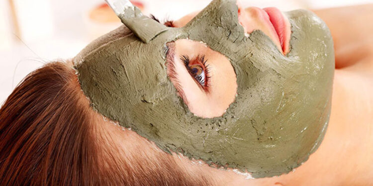 রূপচর্চায় মুলতানি মাটির ব্যবহার…